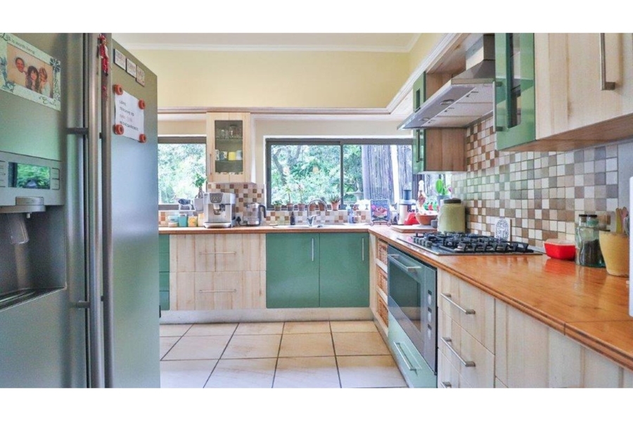 6 Bedroom Property for Sale in Lovemore Park Eastern Cape